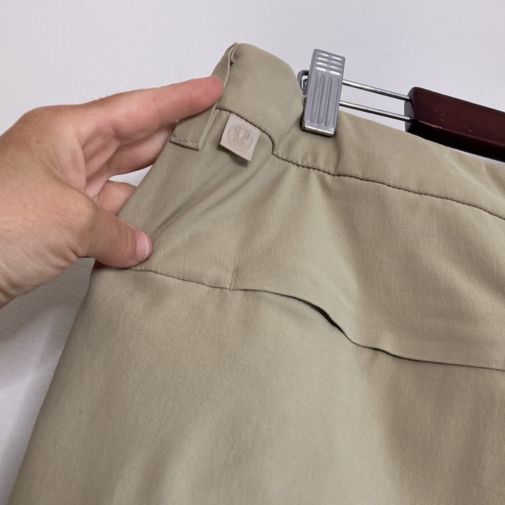 Lululemon Commission Golf Pants Mens 38 x 28 Beige Stretch Water Resistant Chino - Picture 13 of 16